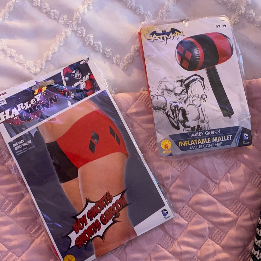Harley Quinn shorts & mallet / Halloween 🖤